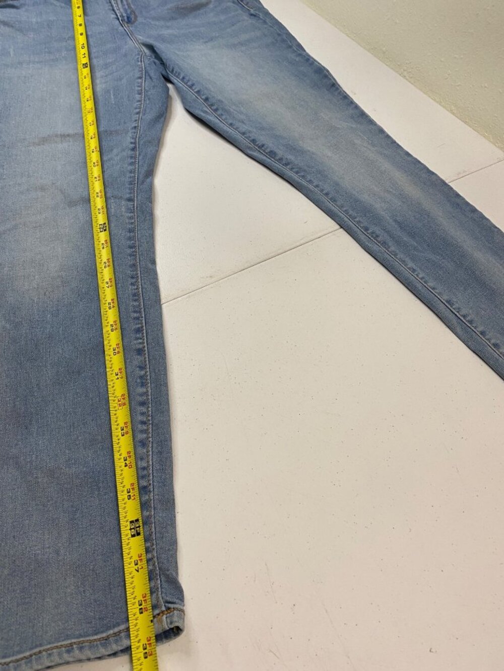 Old Navy Rockstar Super Skinny Light Blue Denim Jeans Women’s Size 12 Regular - Picture 4 of 7